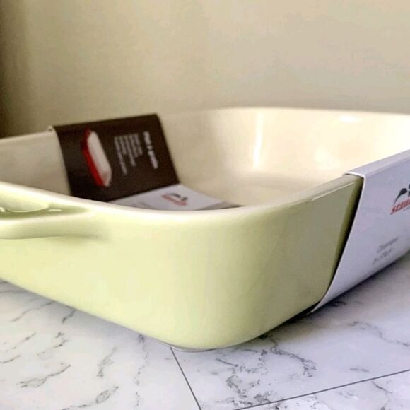 Staub Rectangular Gratin 2.5QT Baking Dish- Light Green - Picture 3 of 7